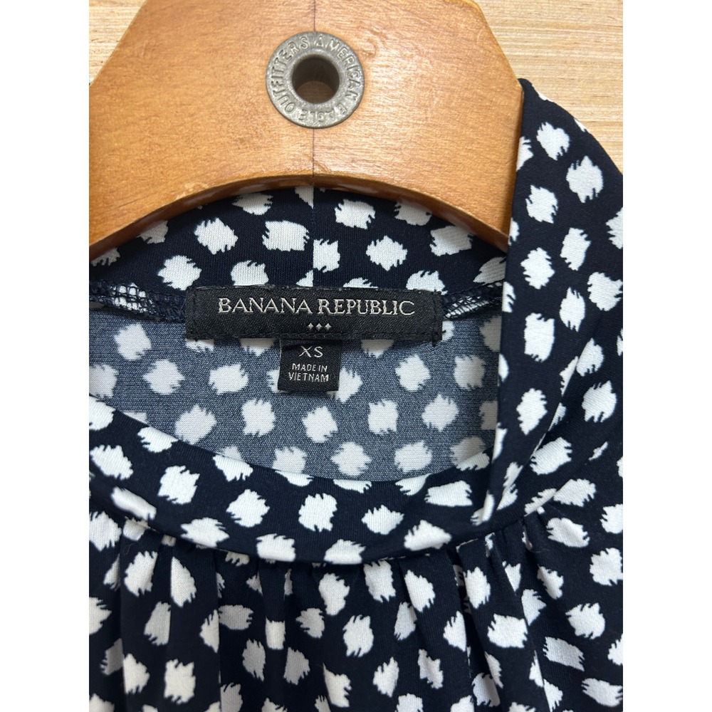 Banana Republic Womens XS Navy Blue White Abstract Dot Mock Neck Blouse - Picture 2 of 4